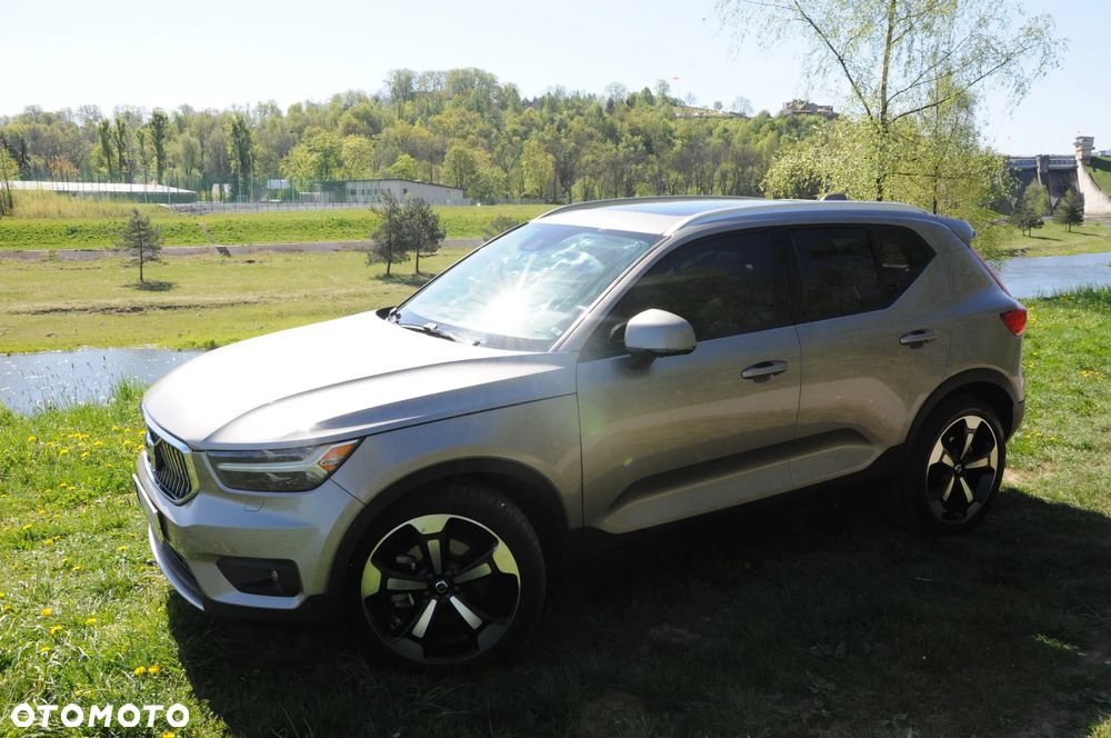 Volvo XC 40 T5 AWD Geartronic Momentum - 4