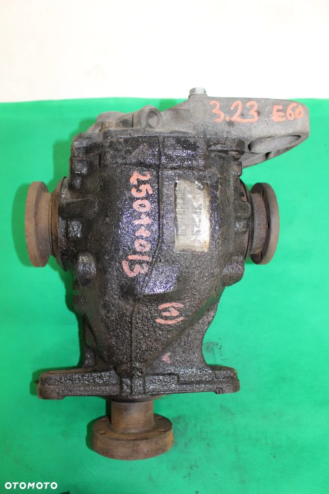 BMW E60 E61 DYFER TYŁ 7560591 3.23 - 5