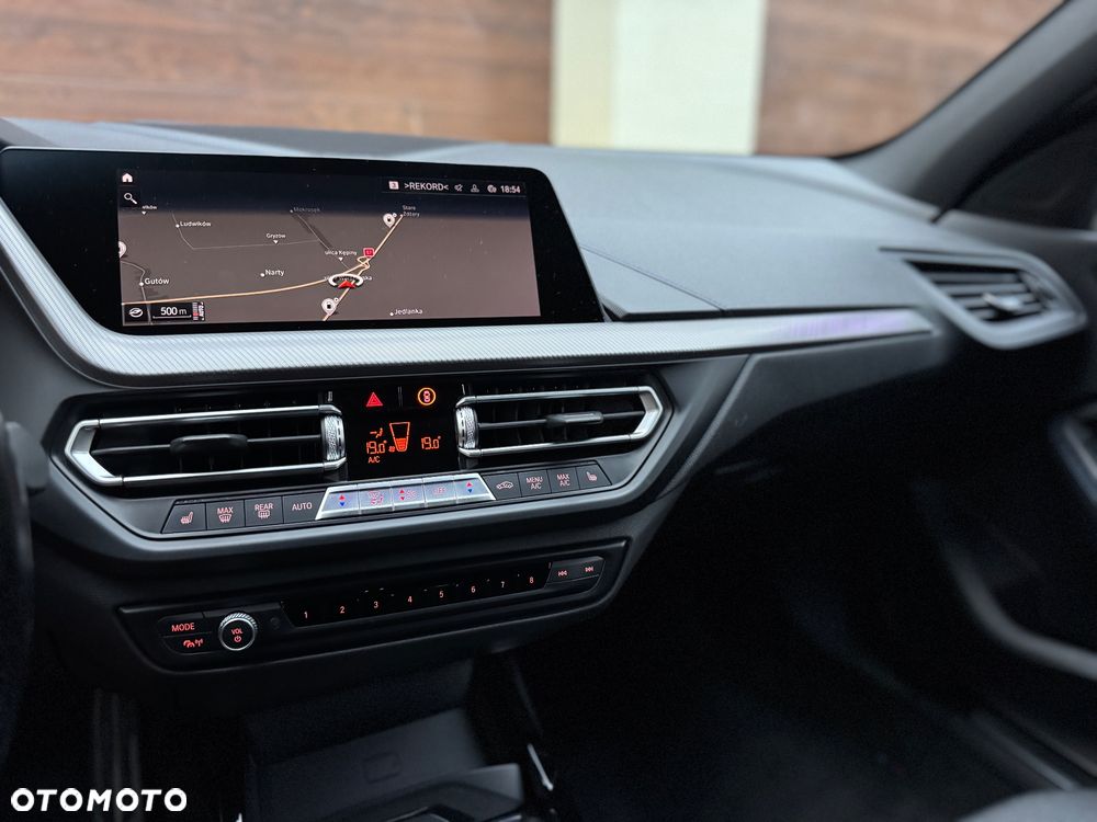 BMW Seria 1 120i M Sport - 32