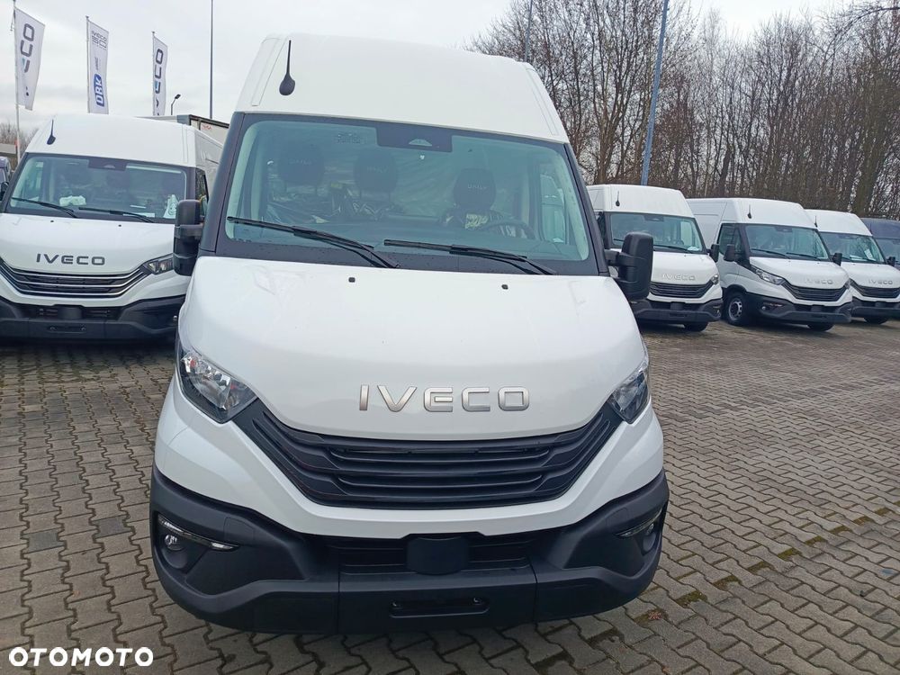 Iveco Daily 35S18HV 12M3 dostępny od ręKi - 3