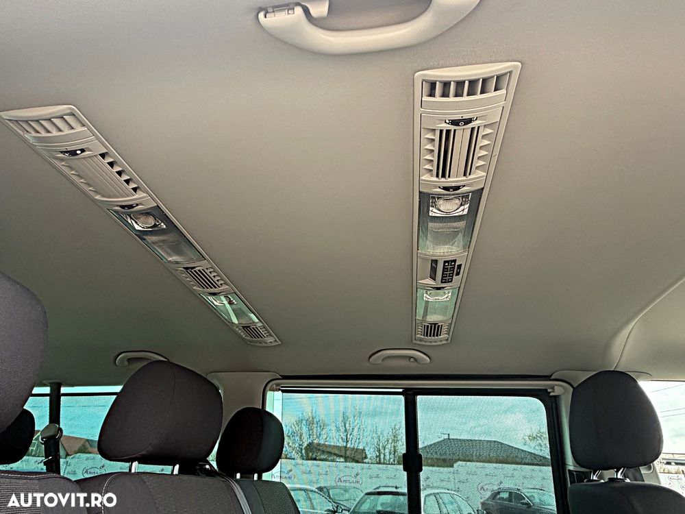 Volkswagen Caravelle - 26