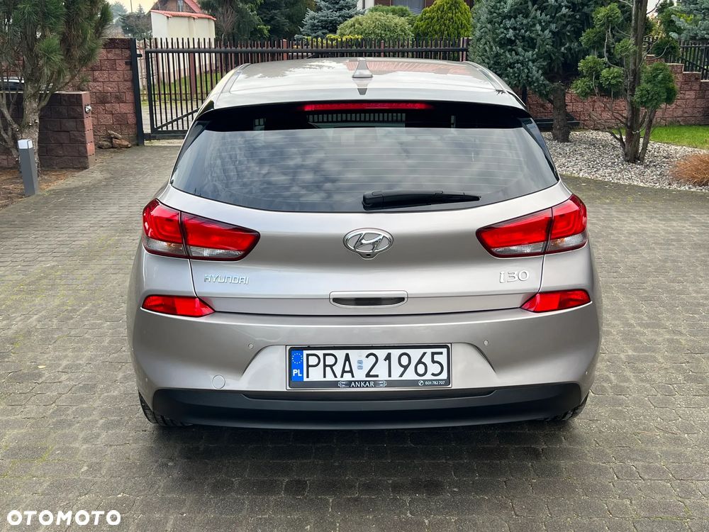 Hyundai i30 1.4 T-GDI Style - 10