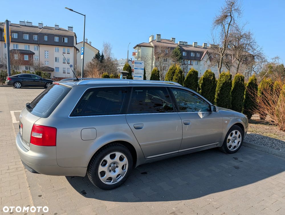 Audi A6 Avant - 4