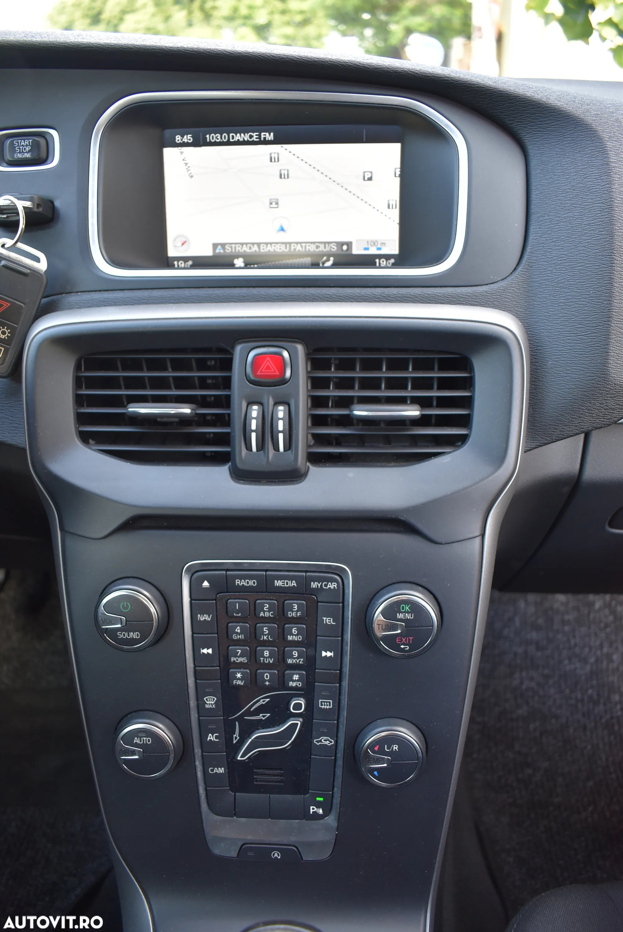 Volvo V40 D2 - 10