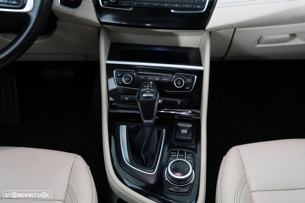 BMW 225xe Active Tourer Line Luxury - 19