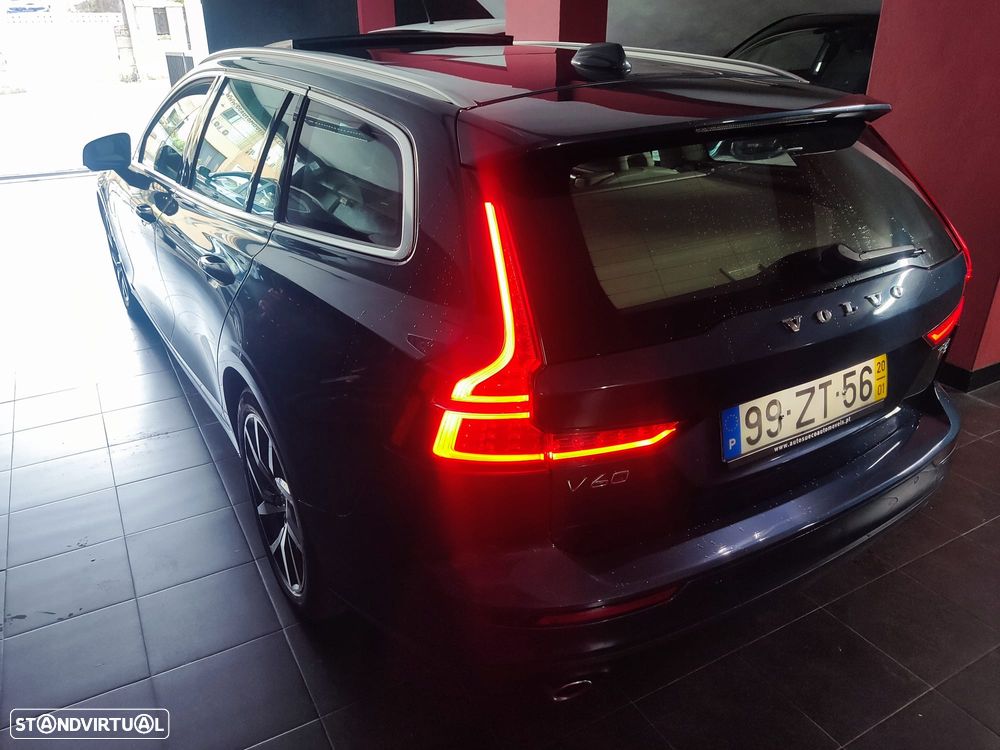 Volvo V60 2.0 T8 AWD TE Momentum Plus - 31