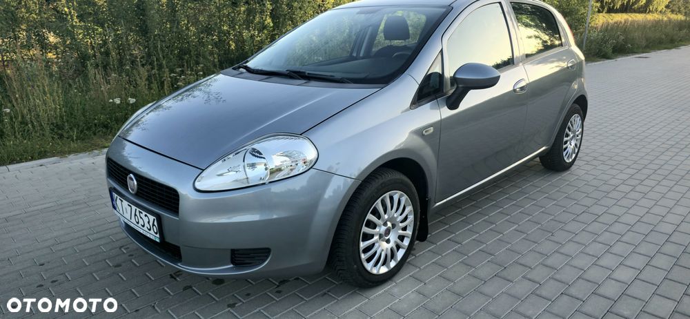 Fiat Grande Punto Actual 1.4 8V Estiva Blue&Me Euro5 - 1