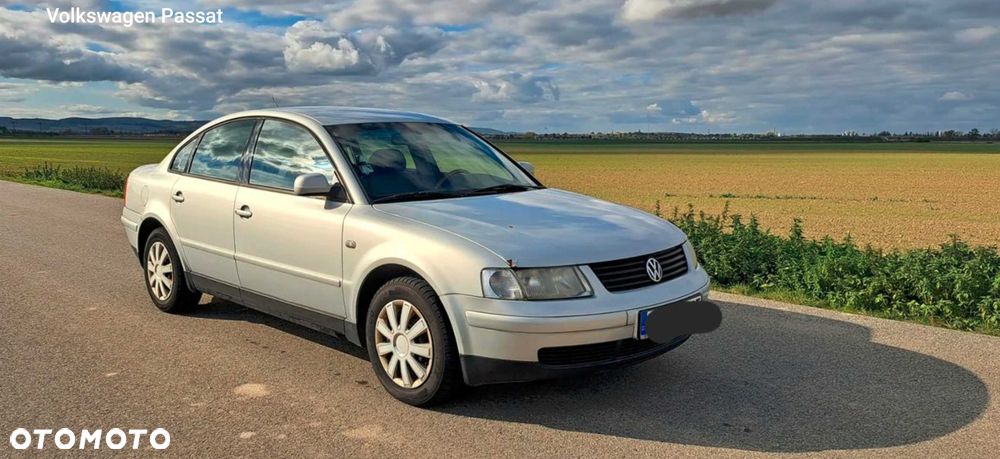 Volkswagen Passat - 4