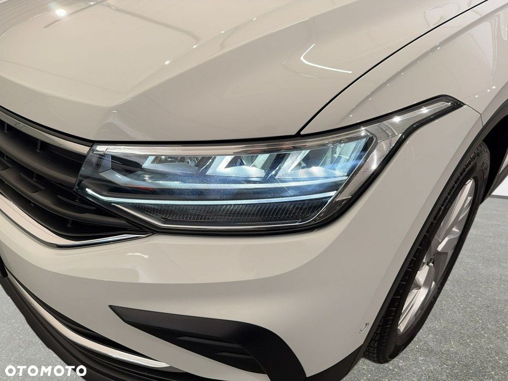 Volkswagen Tiguan - 9