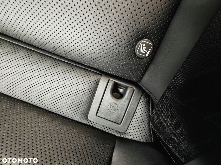 Lexus ES 300h Business Edition - 16