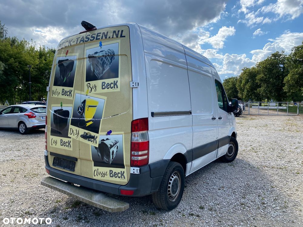 Mercedes-Benz Sprinter - 24