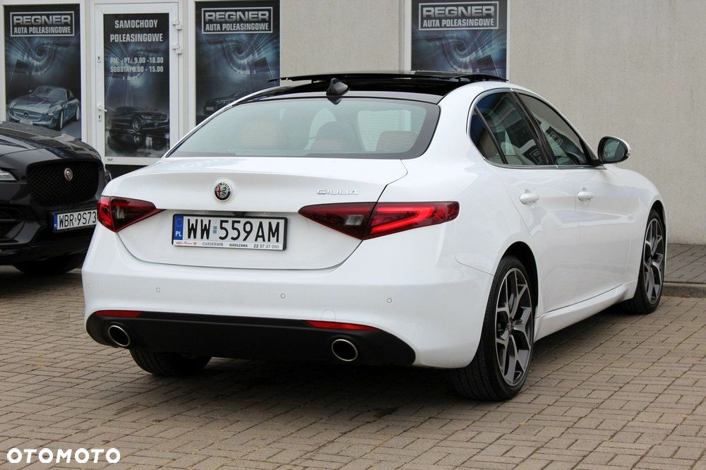Alfa Romeo Giulia - 6