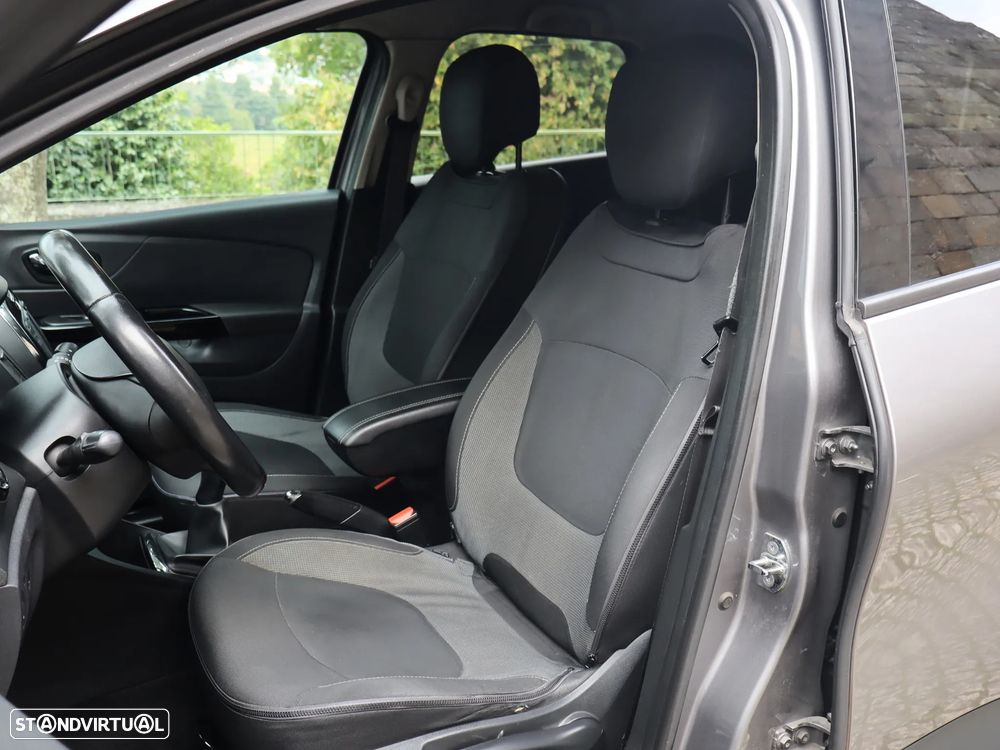Renault Captur 1.5 dCi Exclusive - 22
