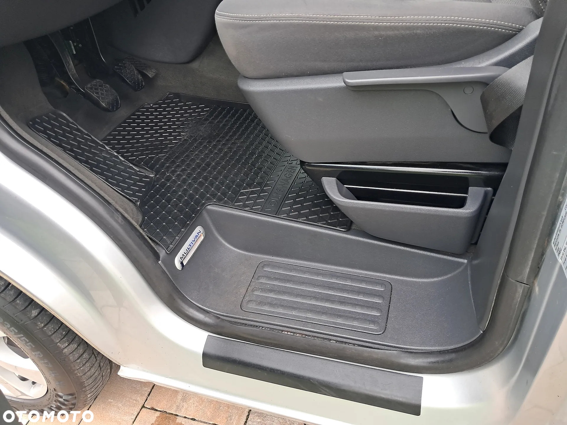 Volkswagen Multivan - 8