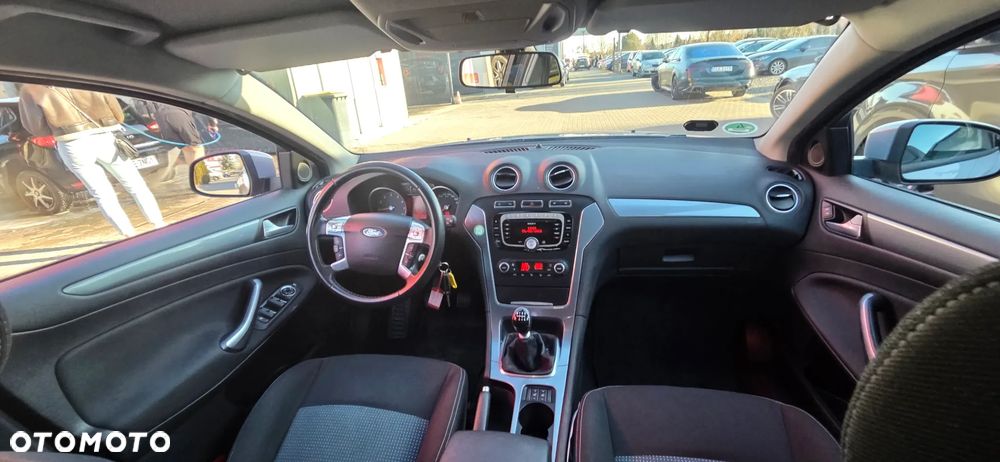 Ford Mondeo SW 1.6 EcoBoost S&S Titanium S - 32