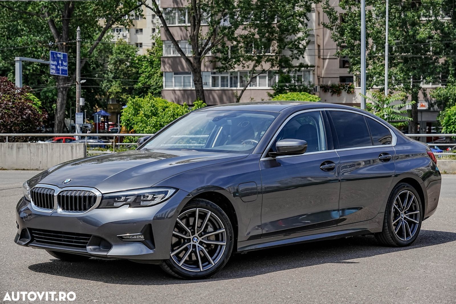 BMW Seria 3 330e AT PHEV - 1