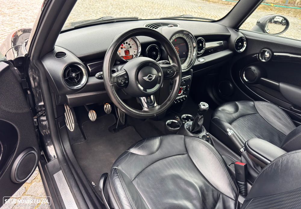 MINI 3 Portas Cooper SD - 4