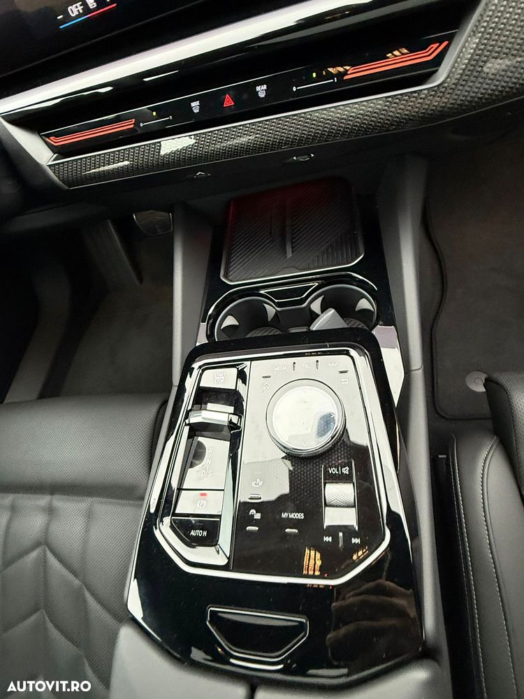 BMW Seria 5 520i AT MHEV - 23