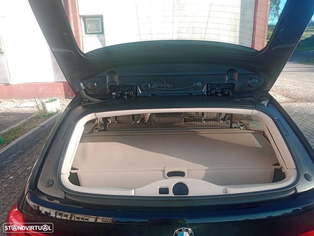 BMW 320 d Touring Advantage Auto - 9