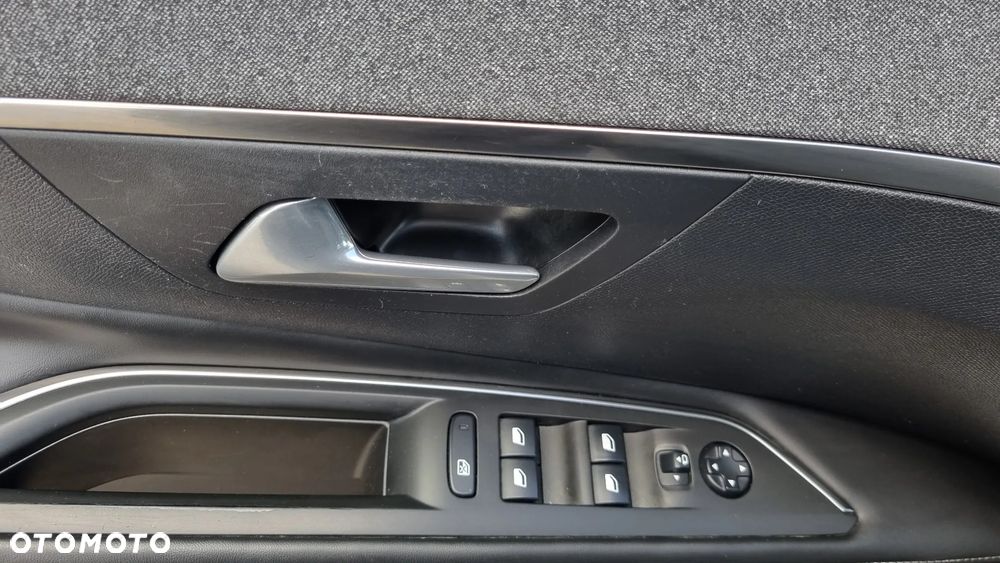 Peugeot 3008 BlueHDi 150 Stop & Start Allure - 17