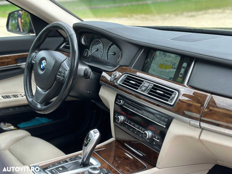 BMW Seria 7 740d xDrive - 7