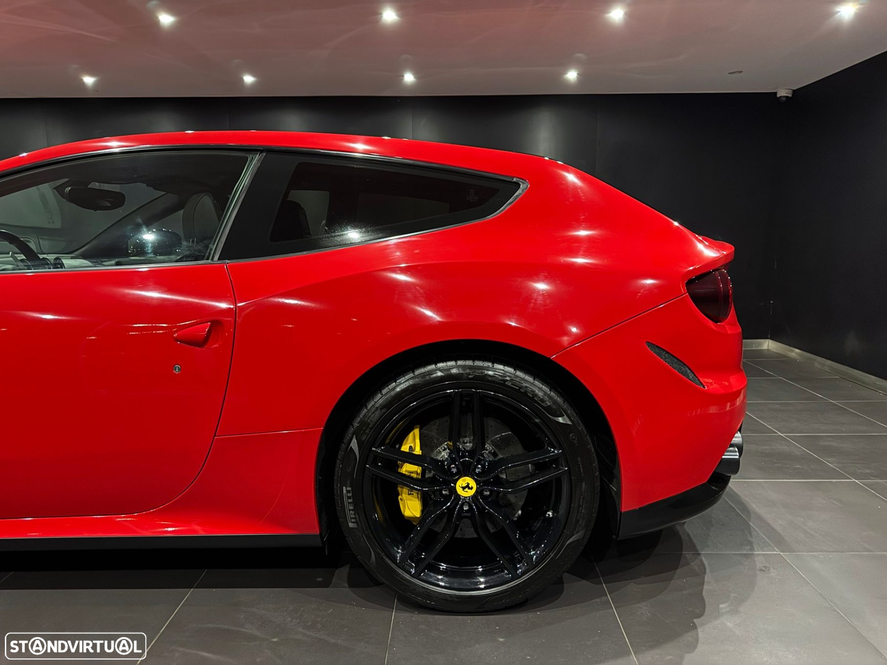 Ferrari FF - 4