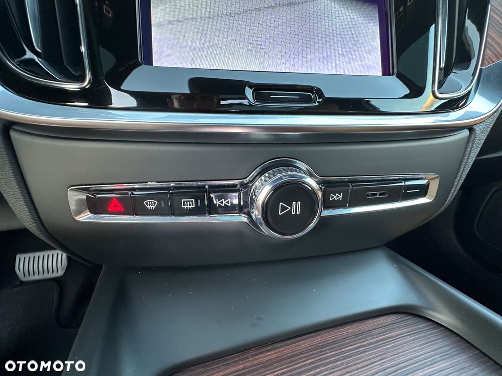 Volvo V60 ver-b4-d-awd-ultimate - 30