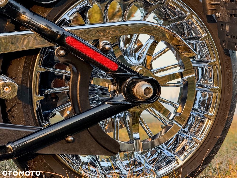 Harley-Davidson FXSB Breakout - 17