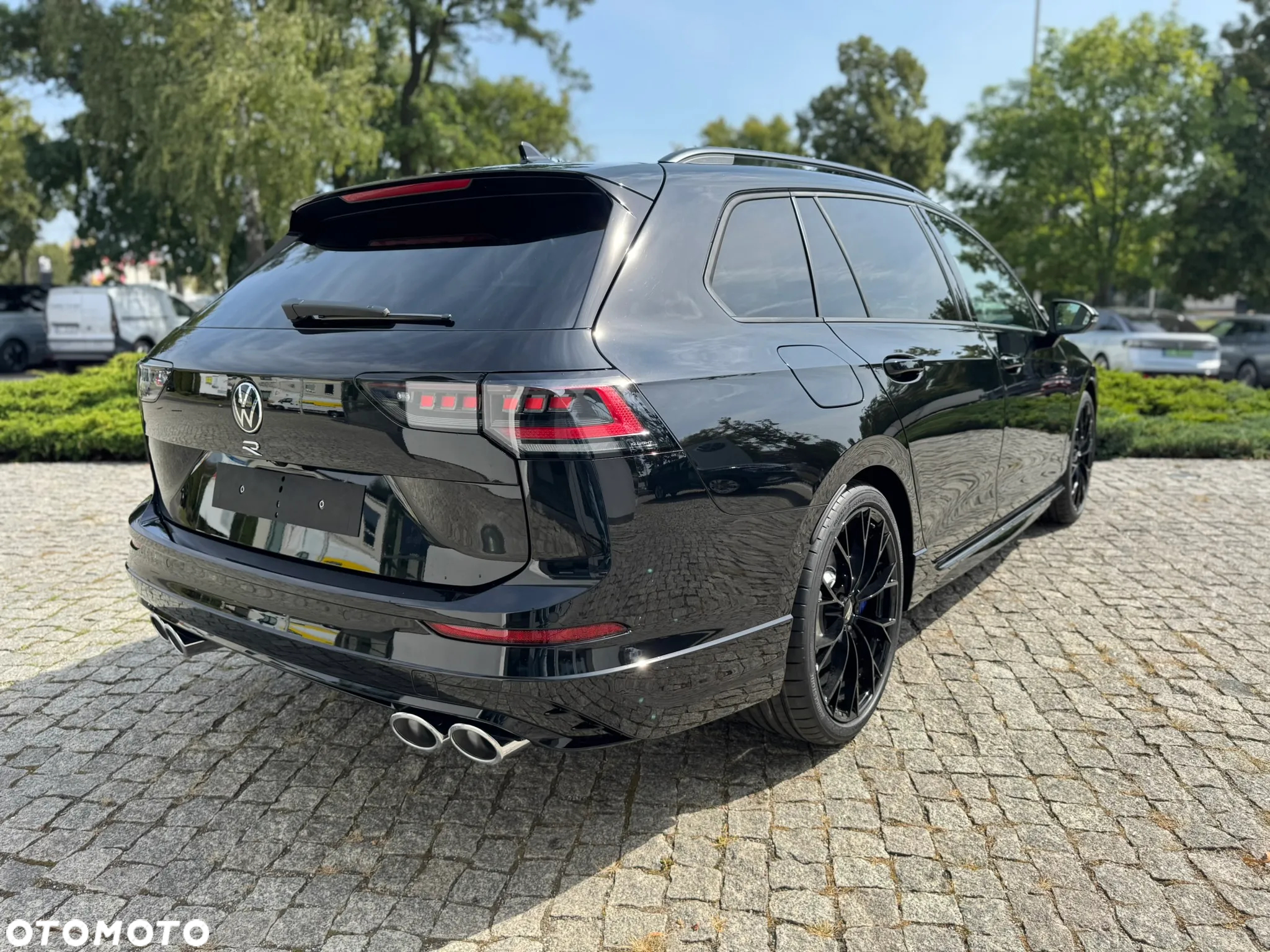 Volkswagen Golf VIII 2.0 TSI 4Motion R - 5