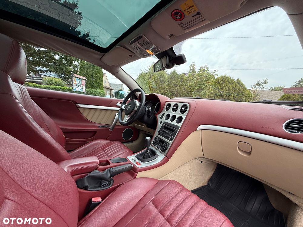 Alfa Romeo Brera 2.4JTDM Sky View - 23