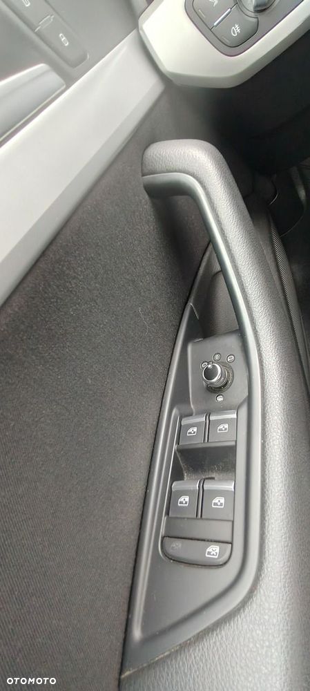 Audi A4 Avant 2.0 TDI Design - 17