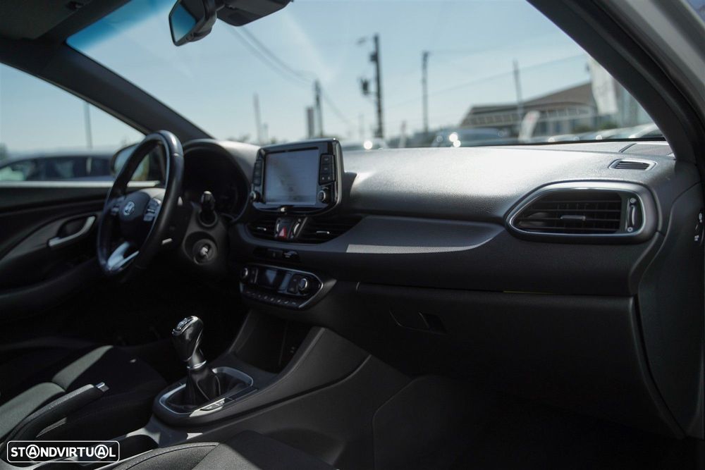 Hyundai i30 1.6 CRDi Blue GO! - 28
