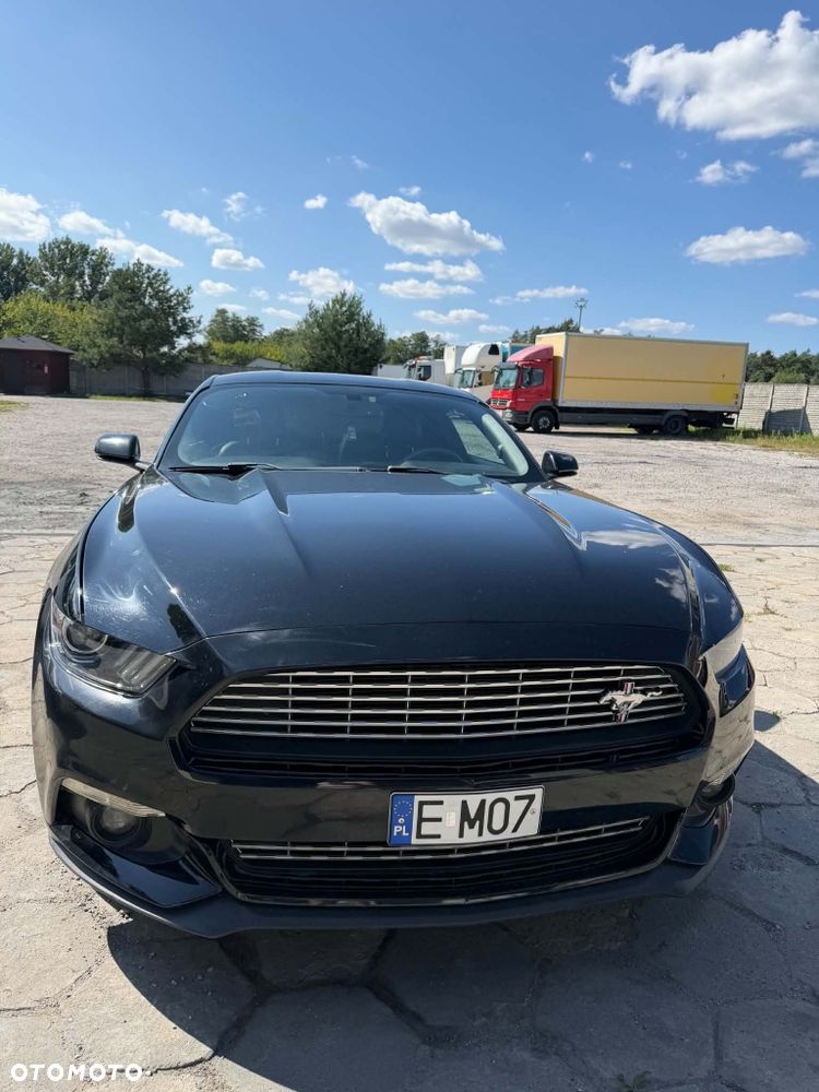 Ford Mustang - 1