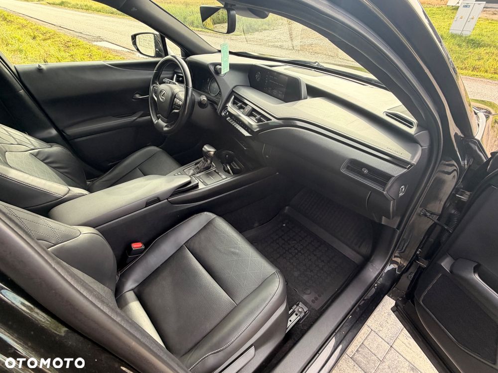 Lexus Ux 2019 photo 5