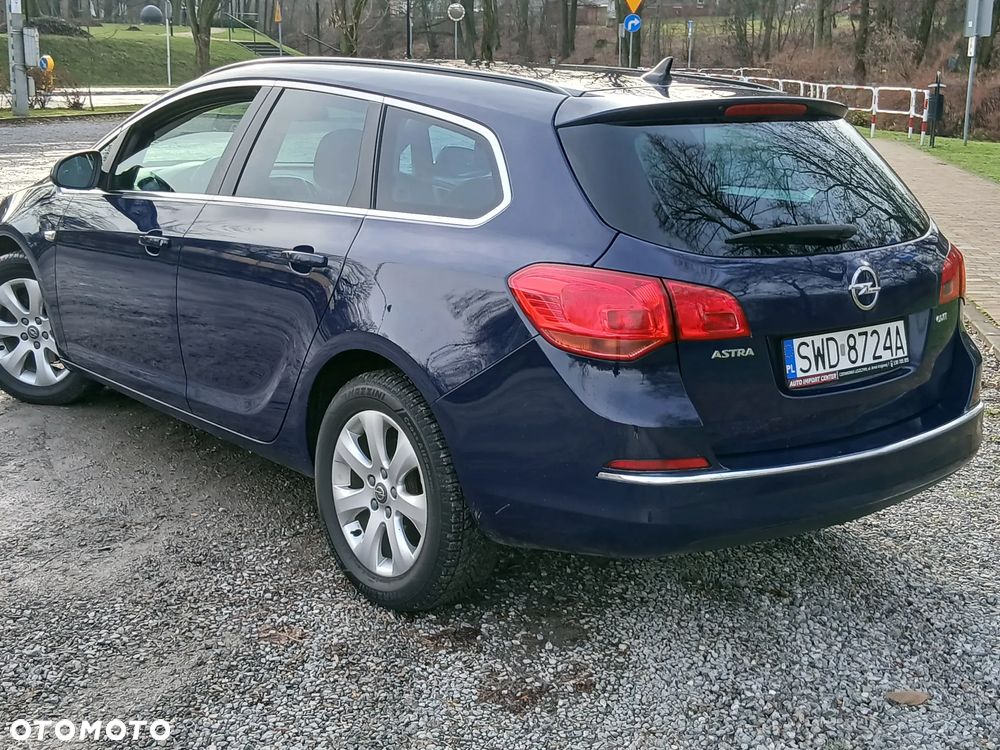 Opel Astra 1.7 CDTI Cosmo - 4