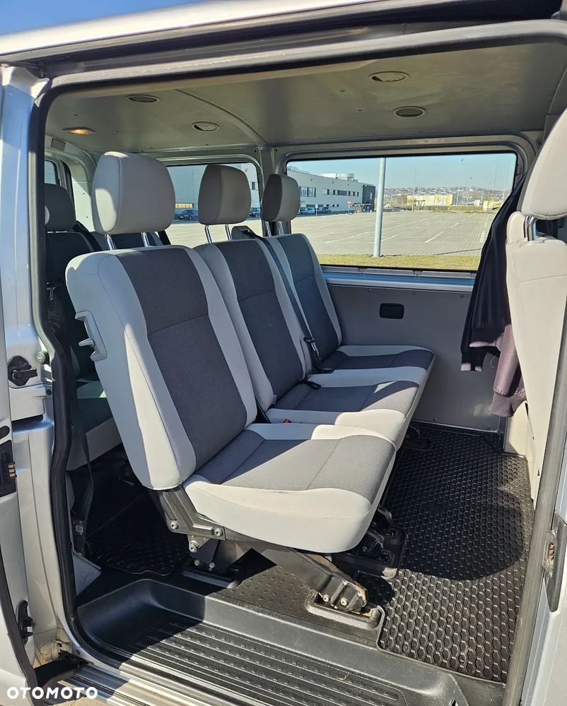 Volkswagen Transporter - 7