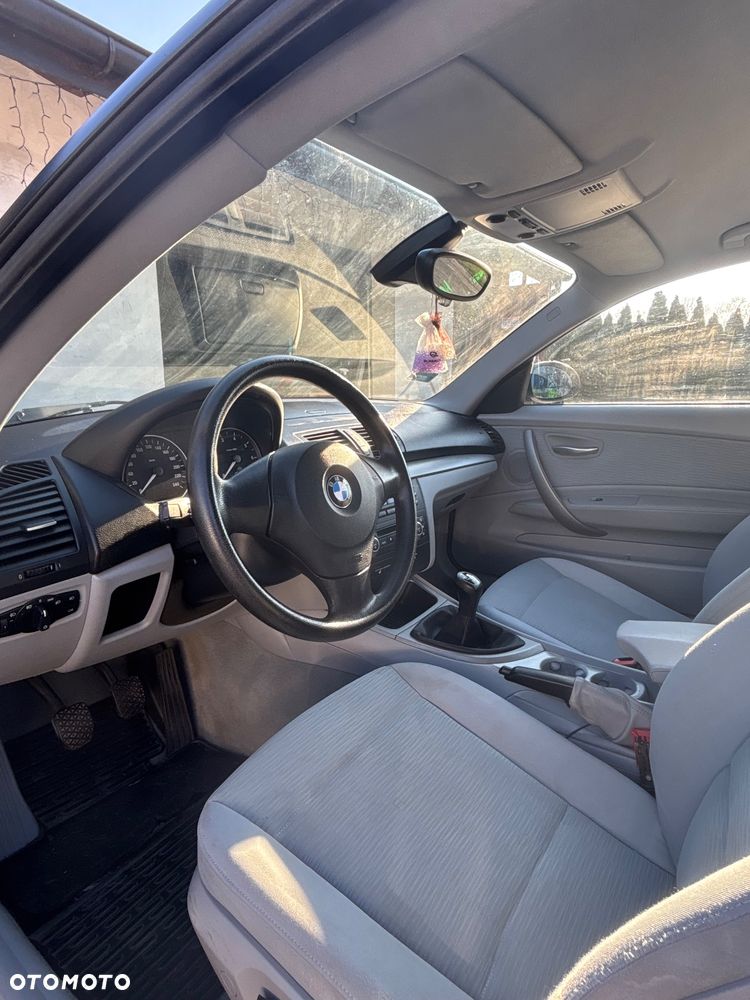 BMW Seria 1 116i - 13