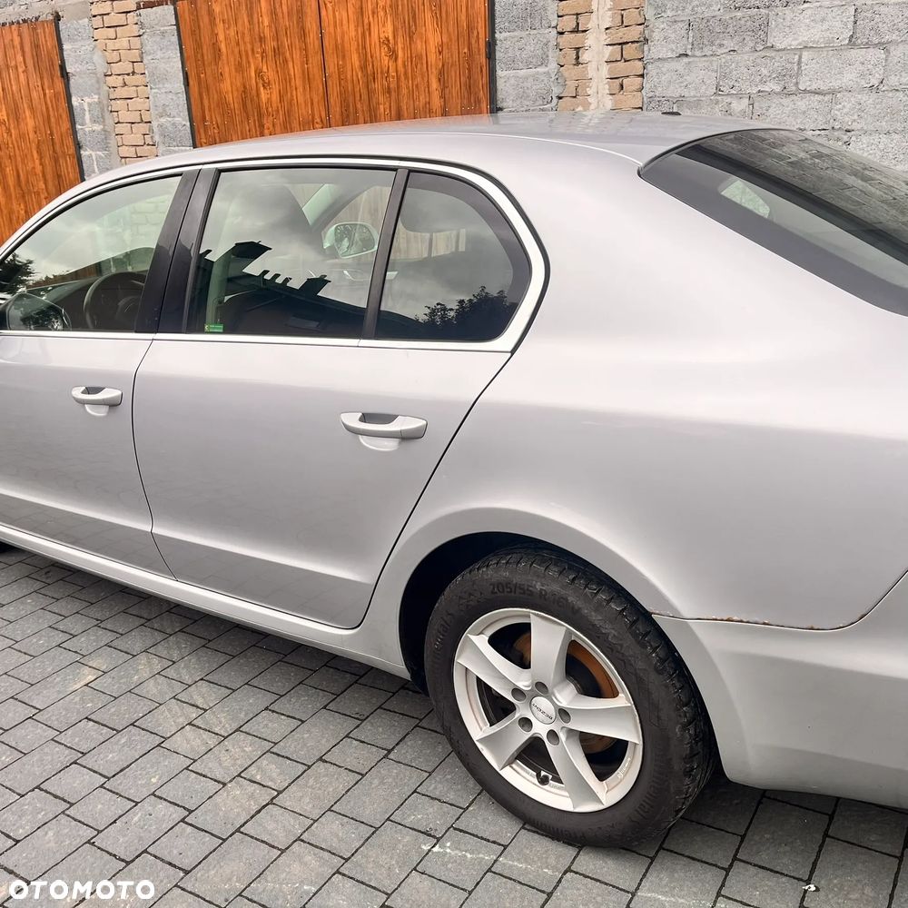 Skoda Superb 2.0 TDI Ambition - 3