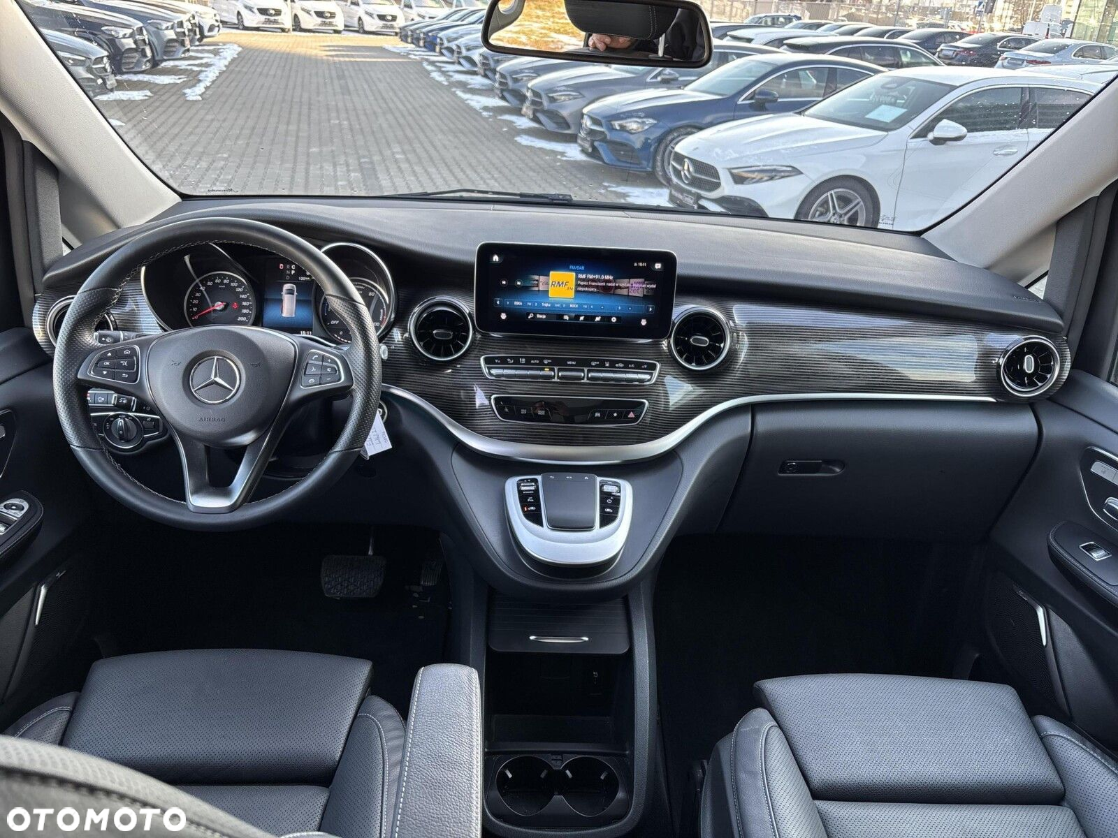 Mercedes-Benz EQV - 11