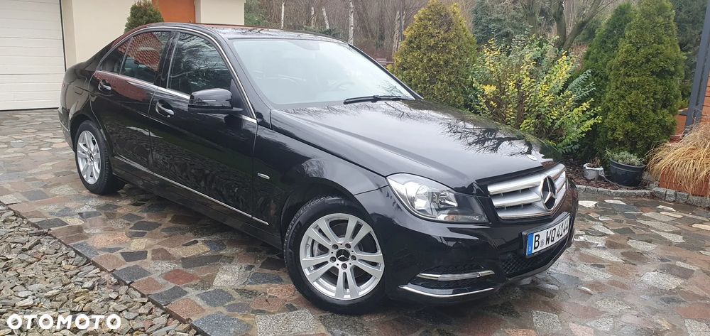 Mercedes-Benz Klasa C 180 CGI Automatik BlueEFFICIENCY Avantgarde - 7