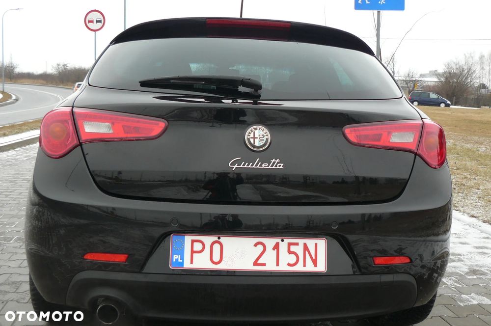 Alfa Romeo Giulietta - 8