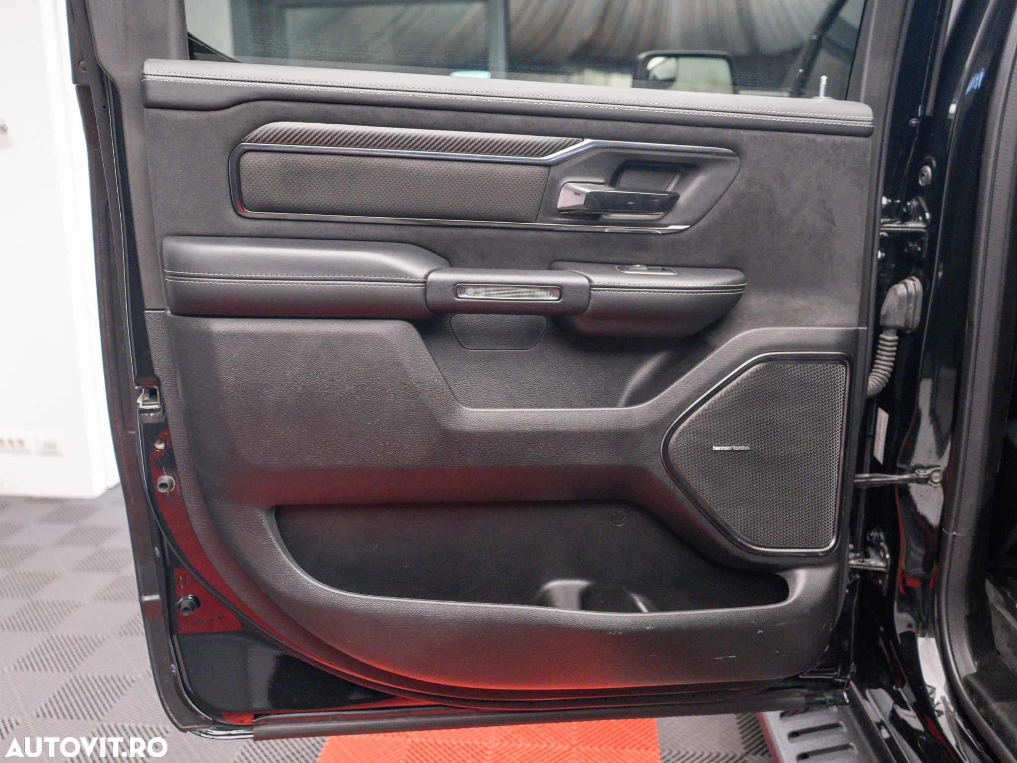 Dodge RAM - 16