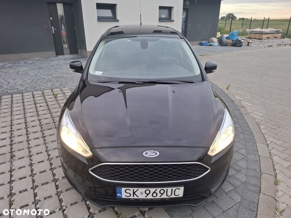 Ford Focus 1.5 TDCi SYNC Edition PowerShift - 9
