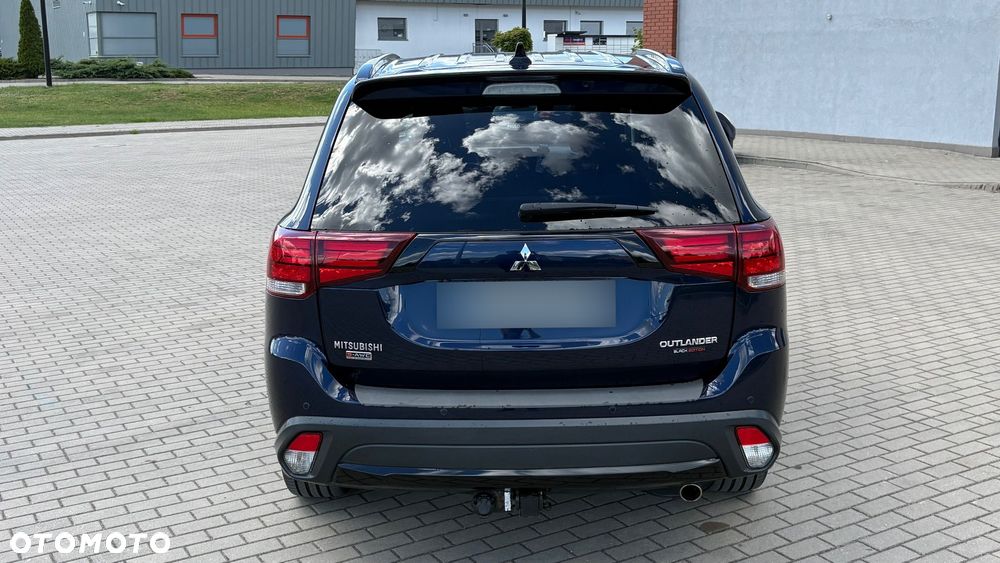 Mitsubishi Outlander - 9