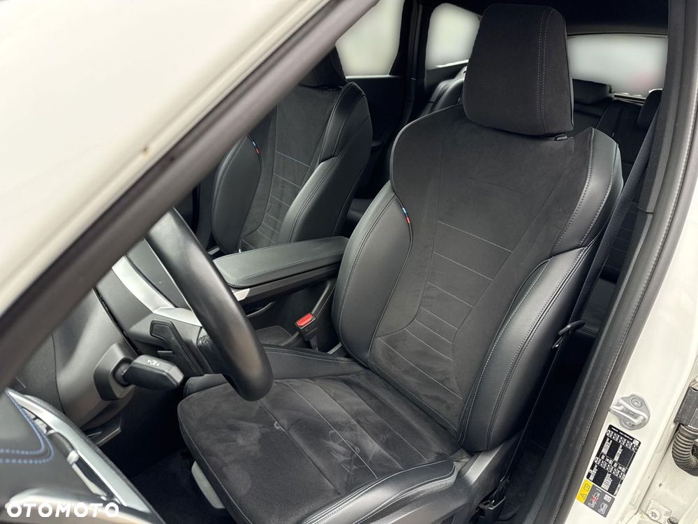 BMW iX1 eDrive20 66.5kWh M Sport - 13