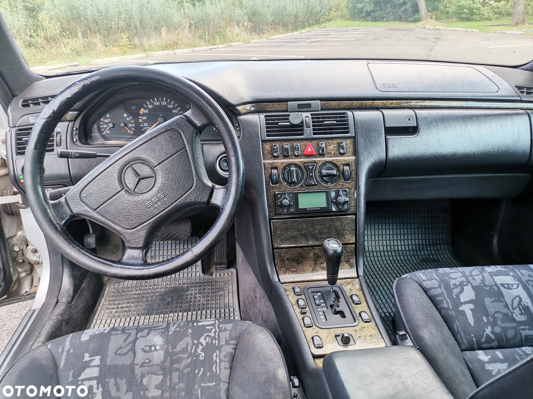 Mercedes-Benz Klasa E - 8