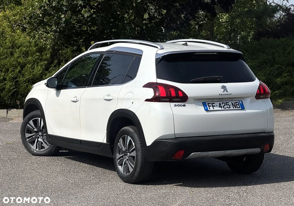 Peugeot 2008 PureTech 110 GPF Stop&Start EAT6 Allure - 21