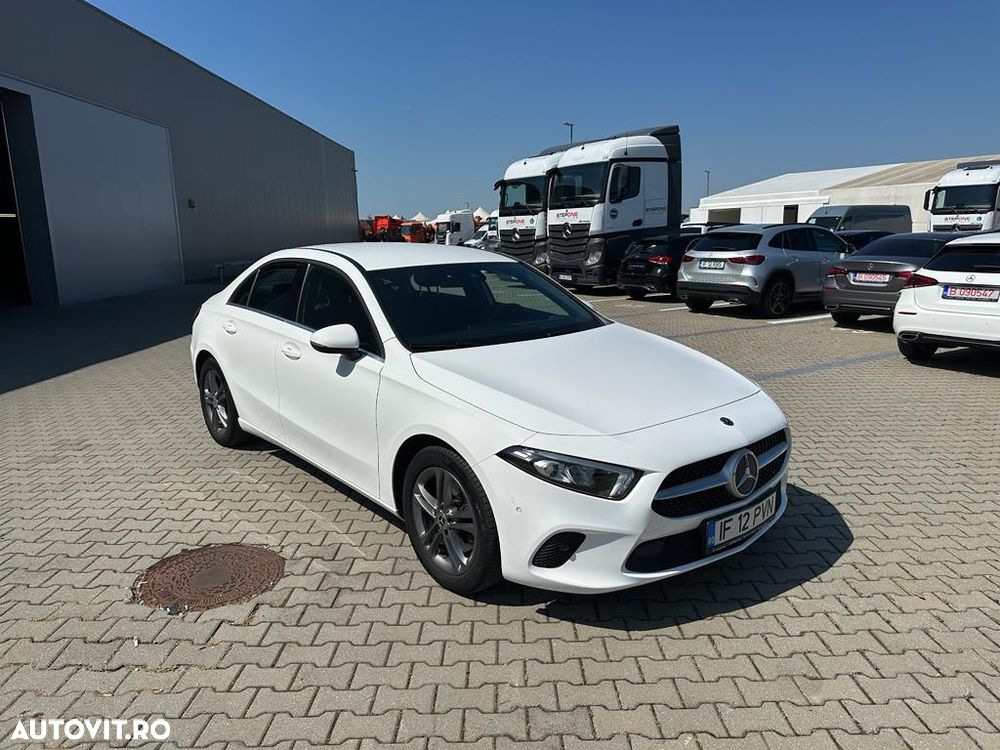 Mercedes-Benz A 220 Sedan Aut. - 1