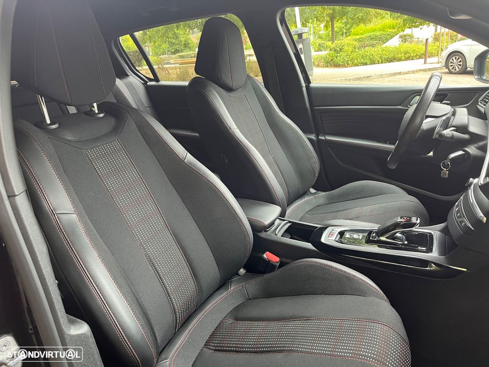 Peugeot 308 1.2 PureTech GT Pack EAT8 - 36