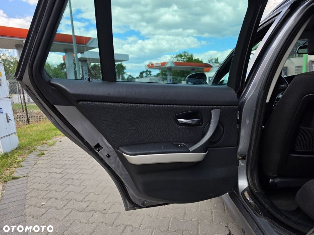 BMW Seria 3 - 26